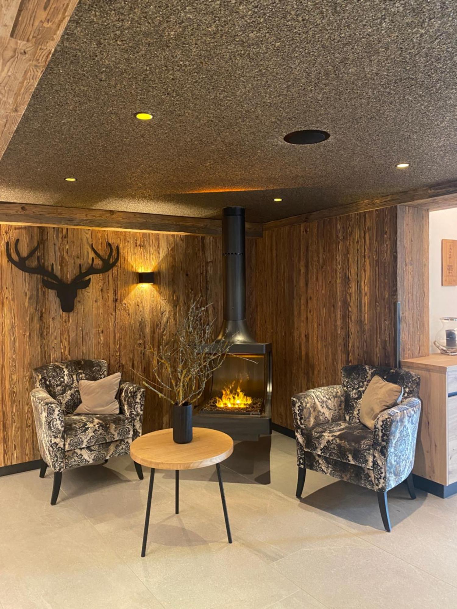 Gipfelhaus Magdalensberg Hotel Санкт Файт ан дер Глан Екстериор снимка